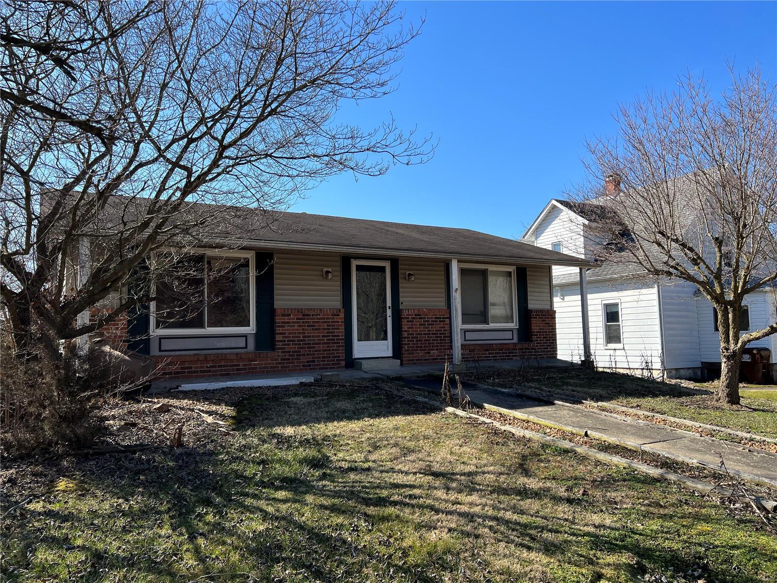 390 Dorsey Road Gillespie, IL 62033 - Photo 1 of 20 Gallery Image 1