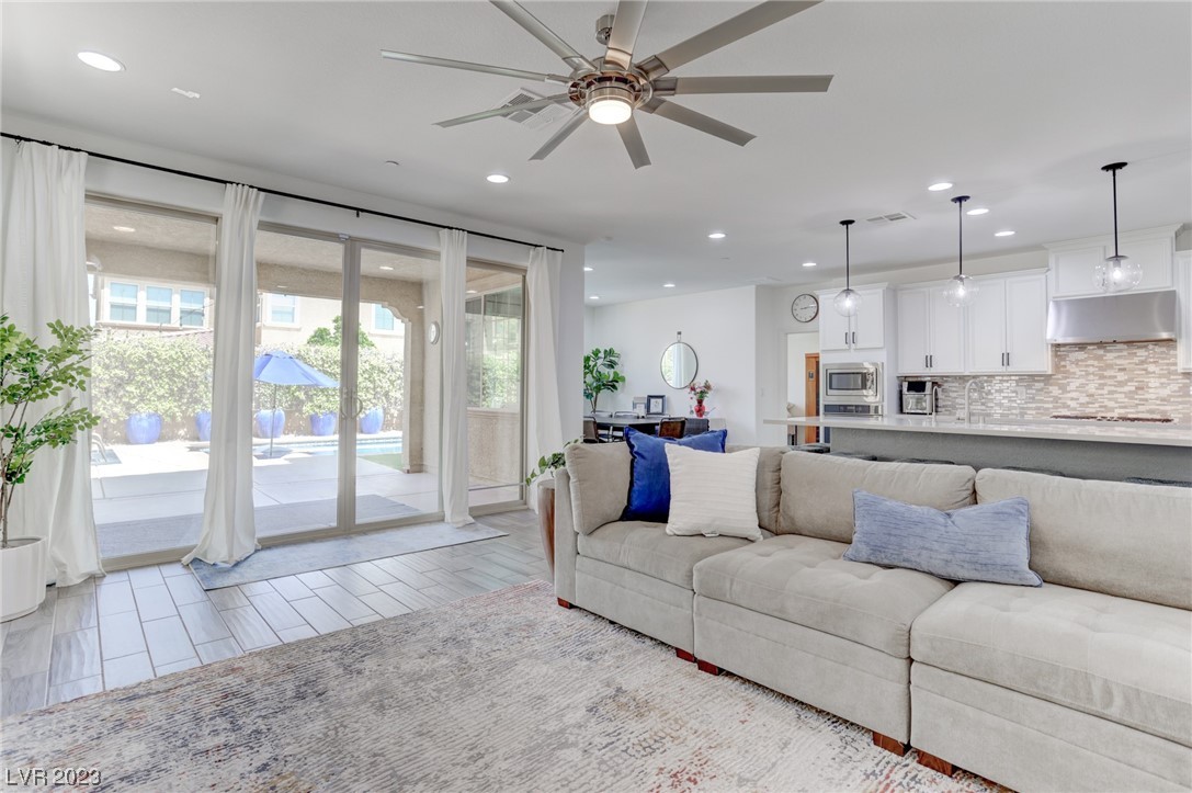 2182 Trivero Street Henderson, NV 89044 - Photo 11 of 64