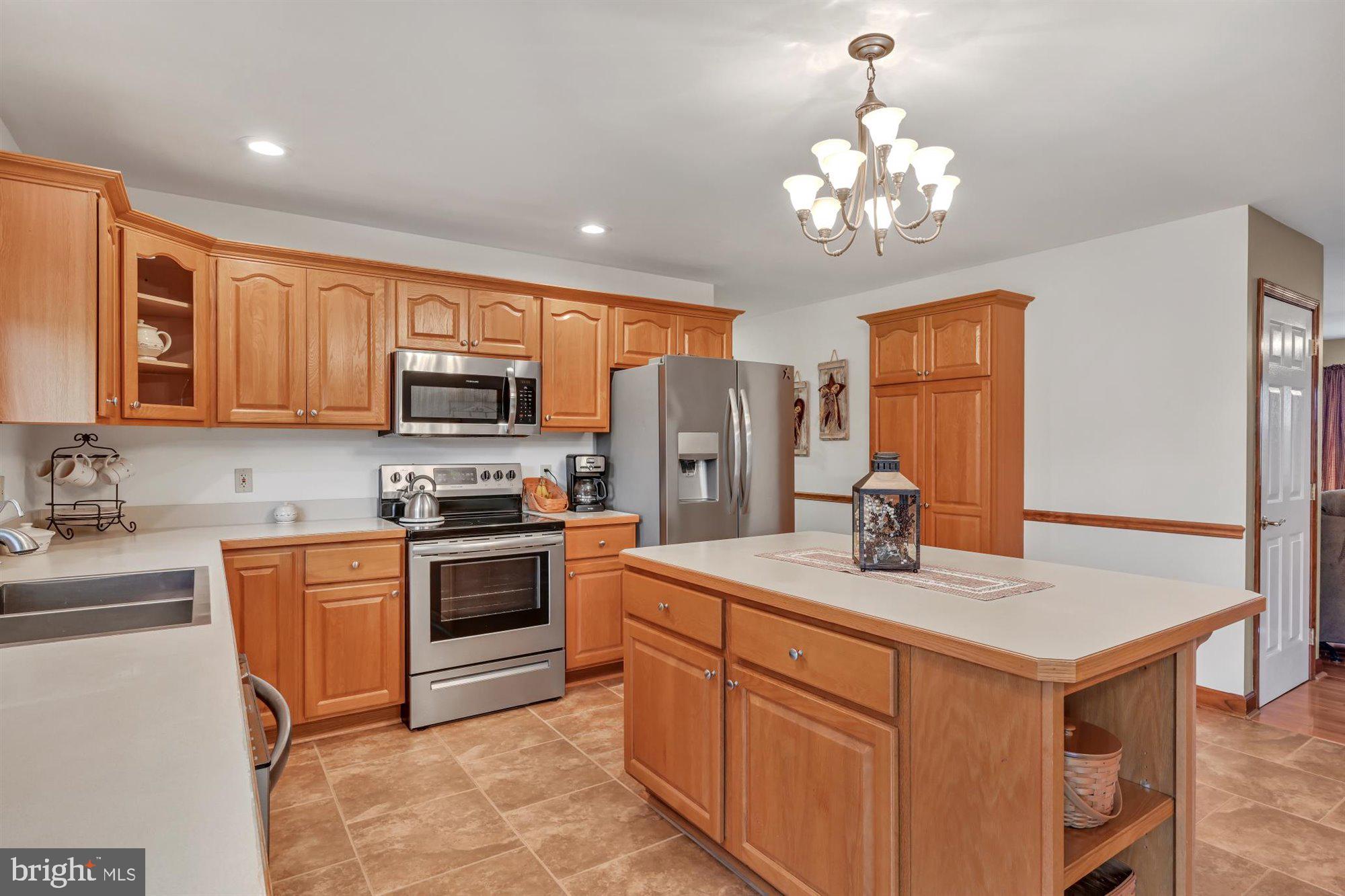 176 Mountain View Road Mount Holly Springs, PA 17065 - Photo 11 of 43 Stainless Steel appliances remain