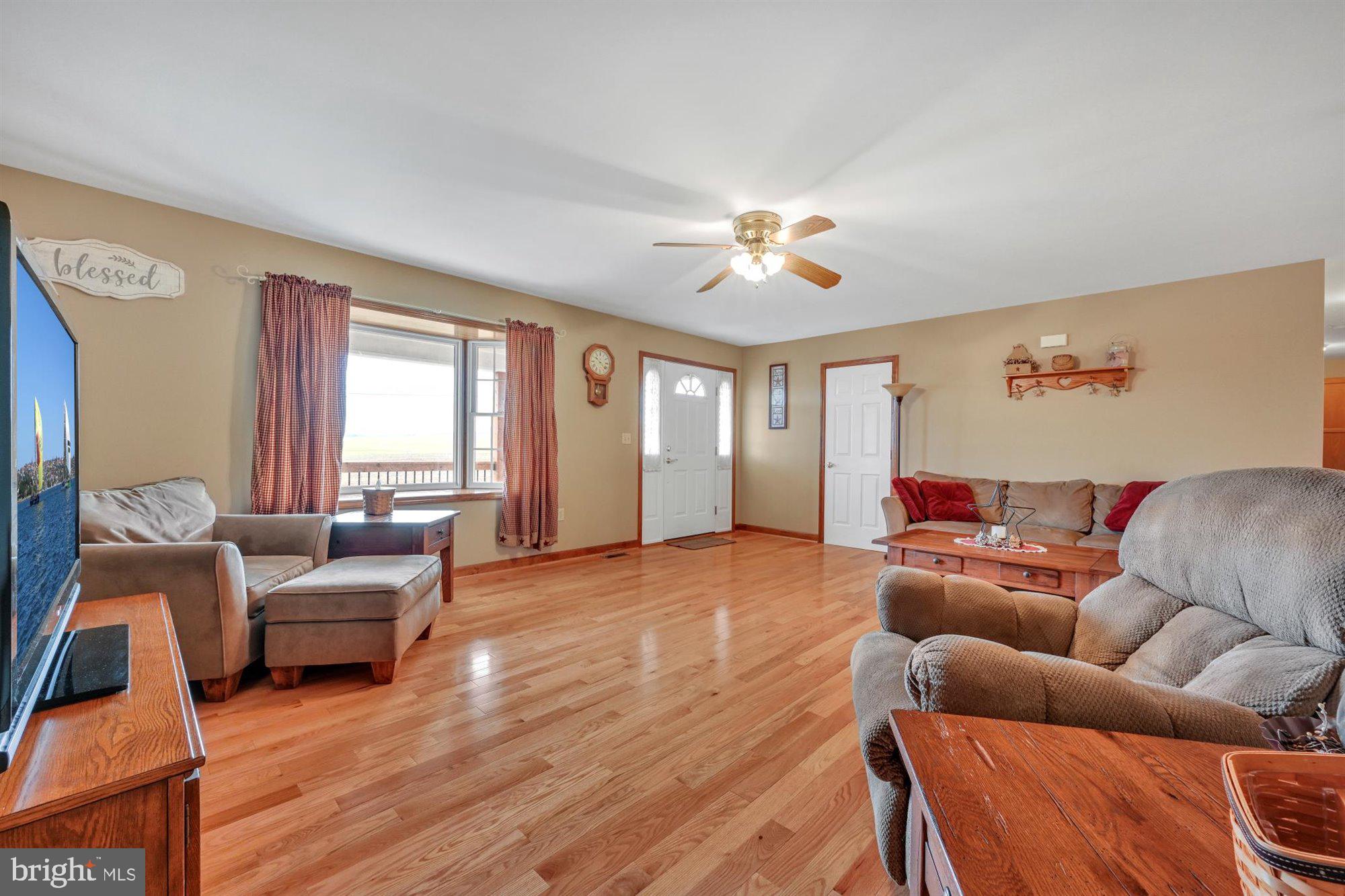 176 Mountain View Road Mount Holly Springs, PA 17065 - Photo 6 of 43 Family Room has wood floors