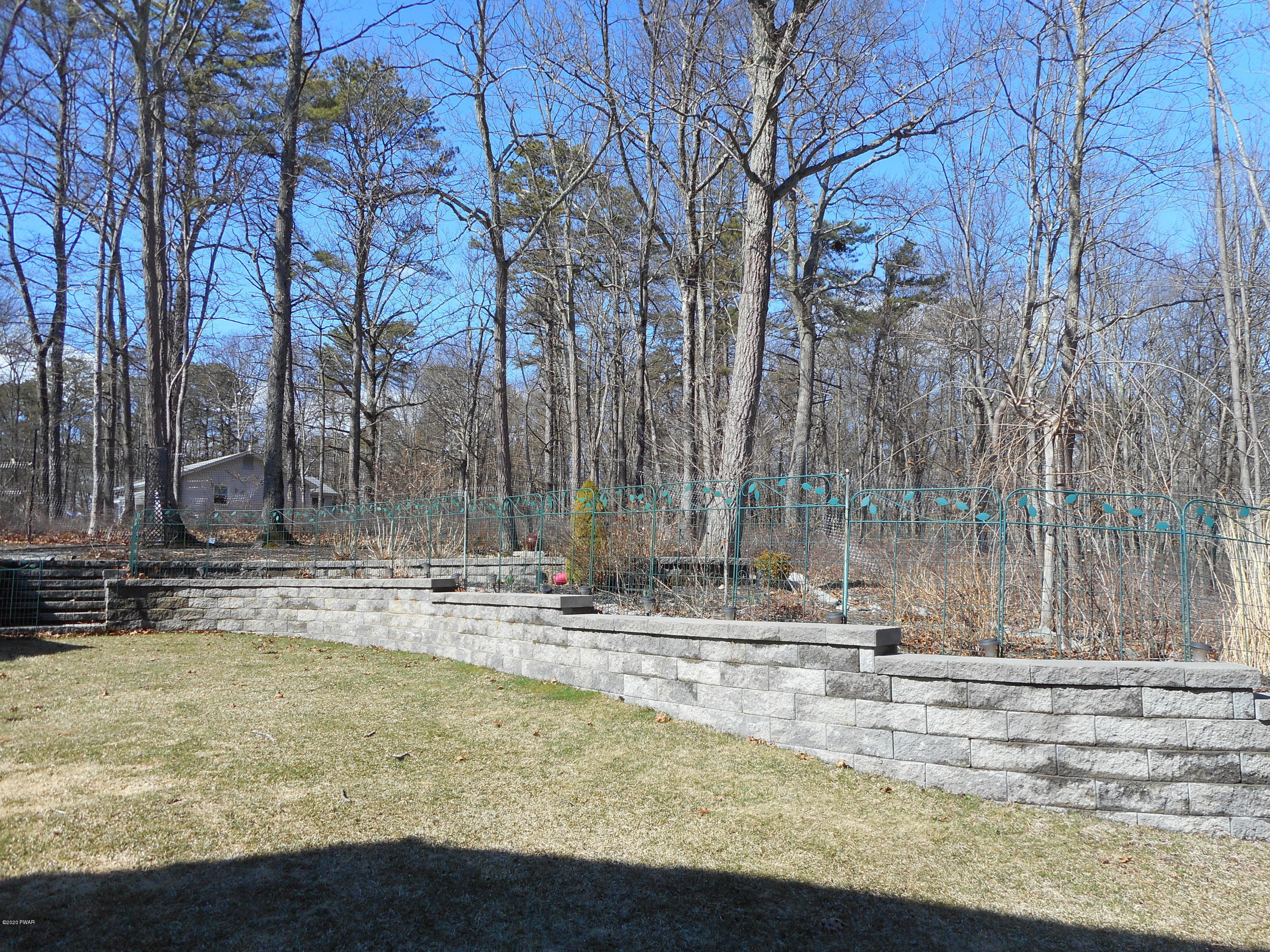 104 Springbrook Court Shohola, PA 18458 - Photo 5 of 30