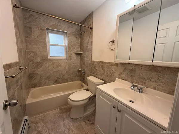 $3,200 | Undisclosed Address, Long Beach, NY 11561