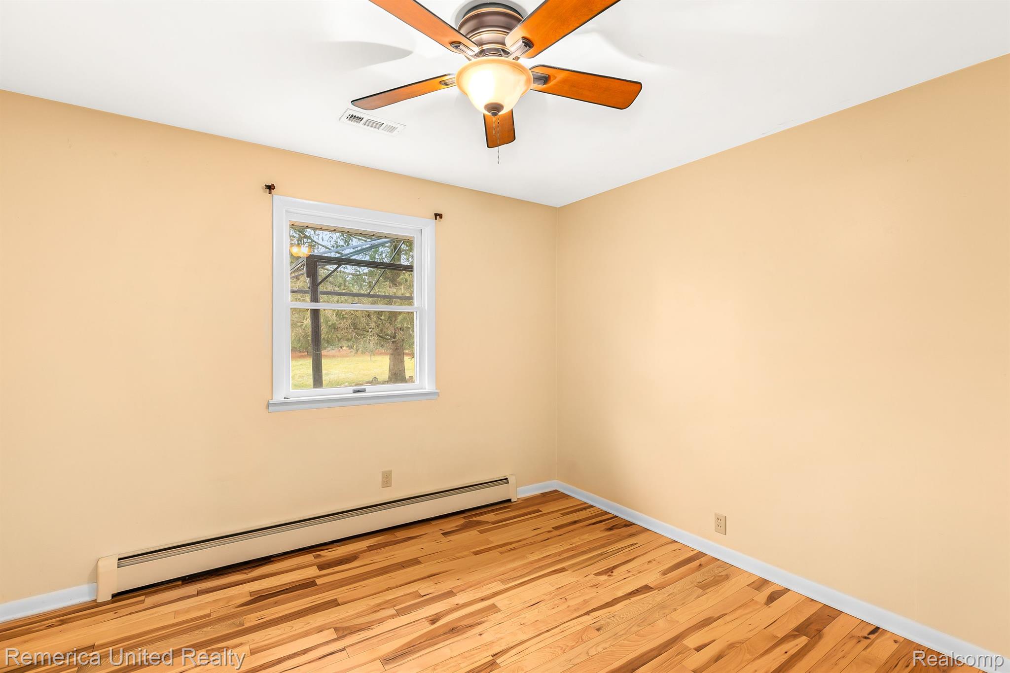 10413 Oakhill Road Holly, MI 48442 - Photo 21 of 39 BEDROOM #3