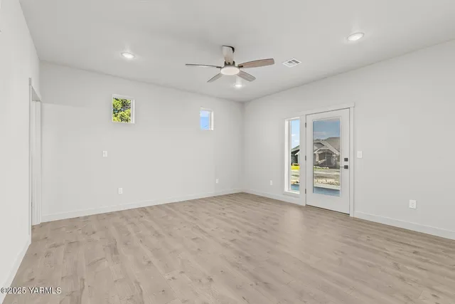 $699,000 | 611 Vista Del Sol, Selah, WA 98942