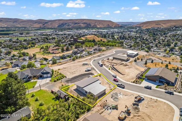 $699,000 | 611 Vista Del Sol, Selah, WA 98942