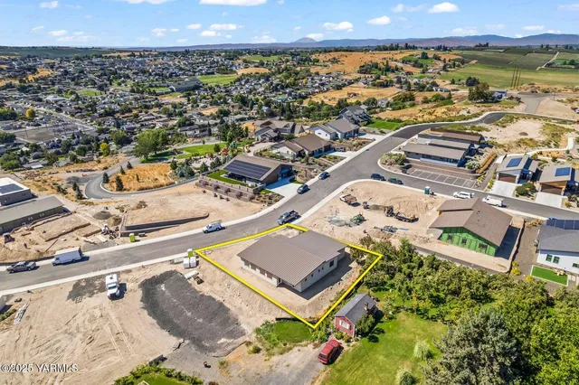 $699,000 | 611 Vista Del Sol, Selah, WA 98942