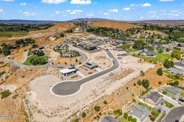 $699,000 | 611 Vista Del Sol, Selah, WA 98942