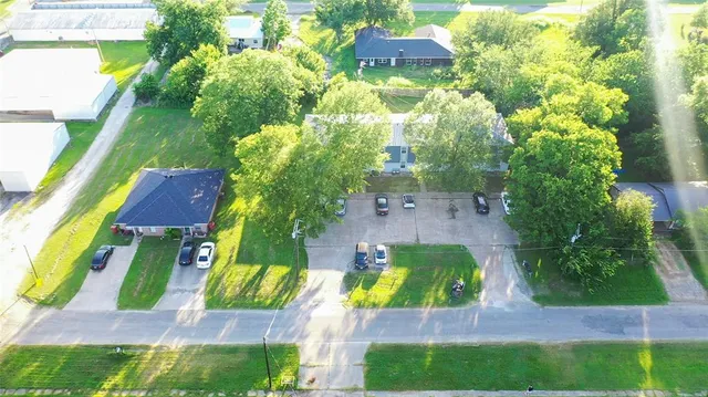 a view of an outdoor space