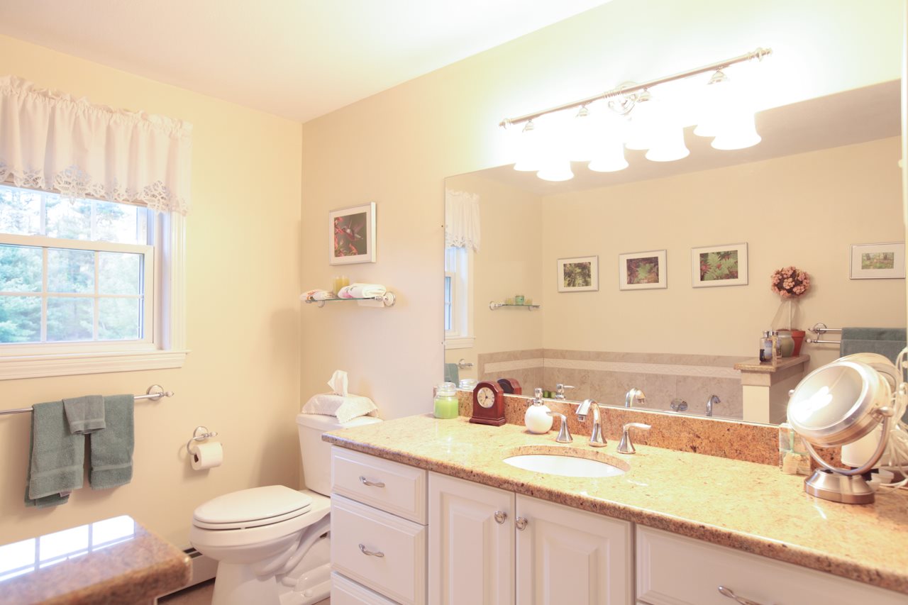 10 Lane Road Derry, NH 03038 - Photo 21 of 39