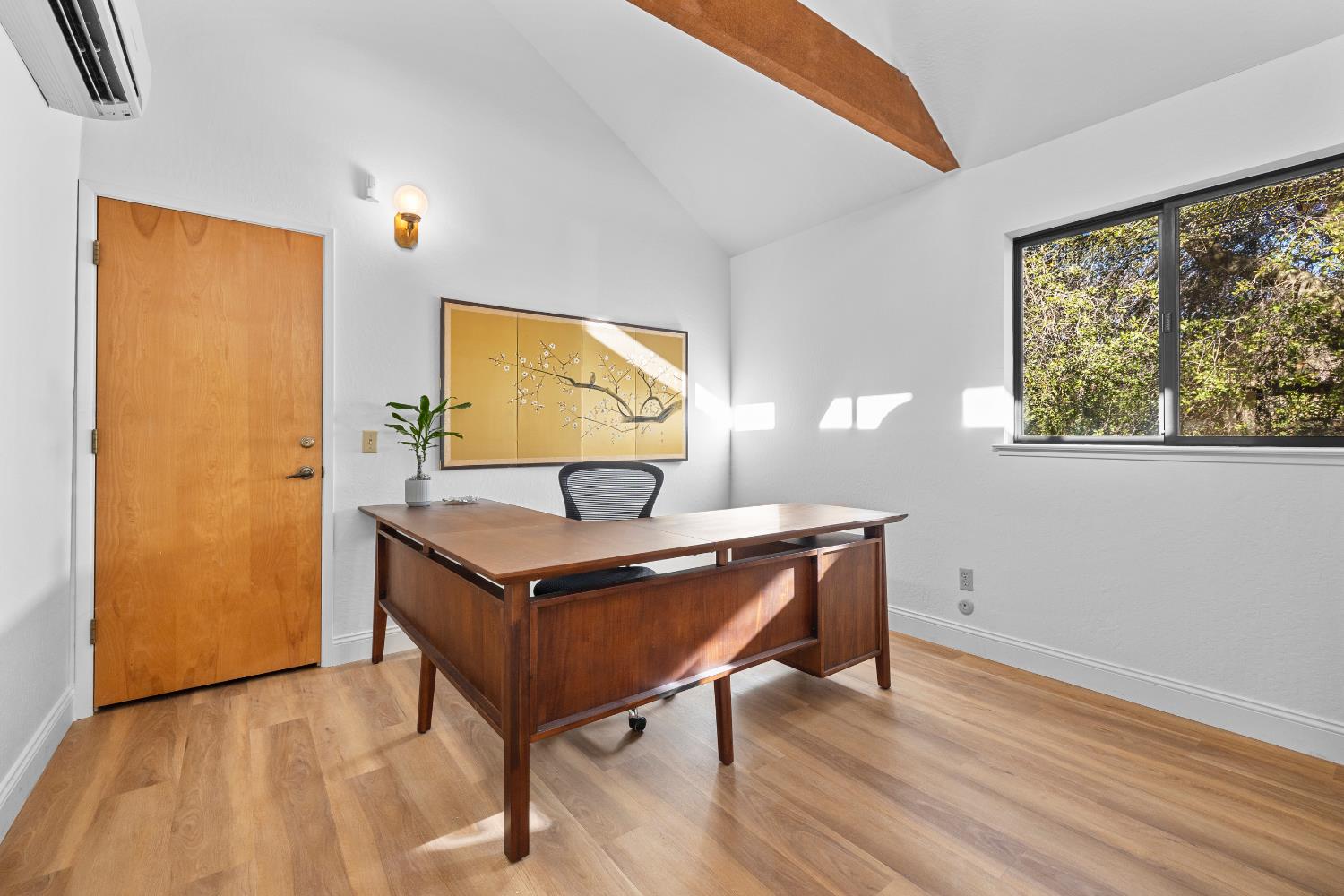 11700 Quail Road Auburn, CA 95602 - Photo 22 of 44 Upstairs Office Area