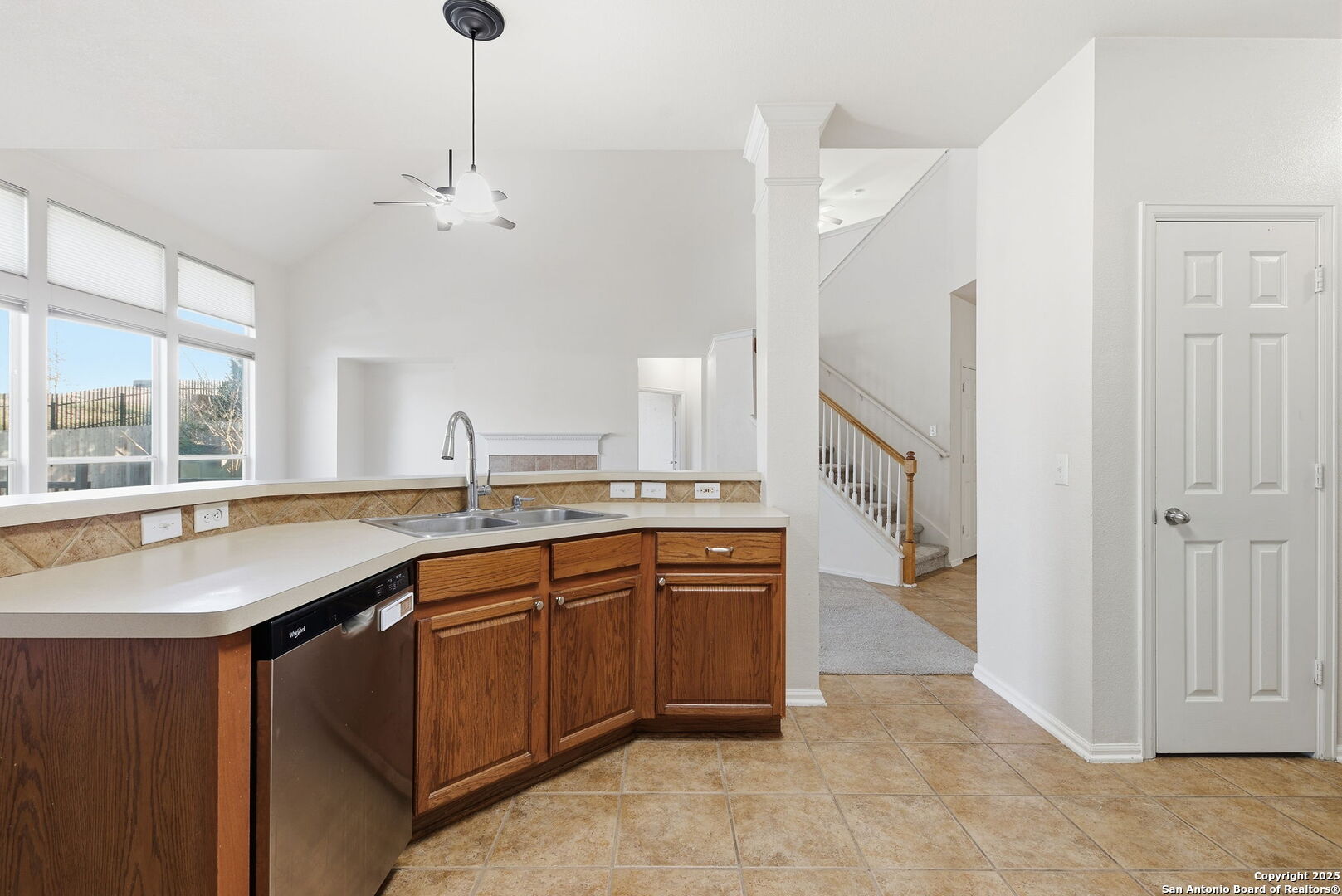 4226 Luckenbach Road San Antonio, TX 78251 - Photo 11 of 43