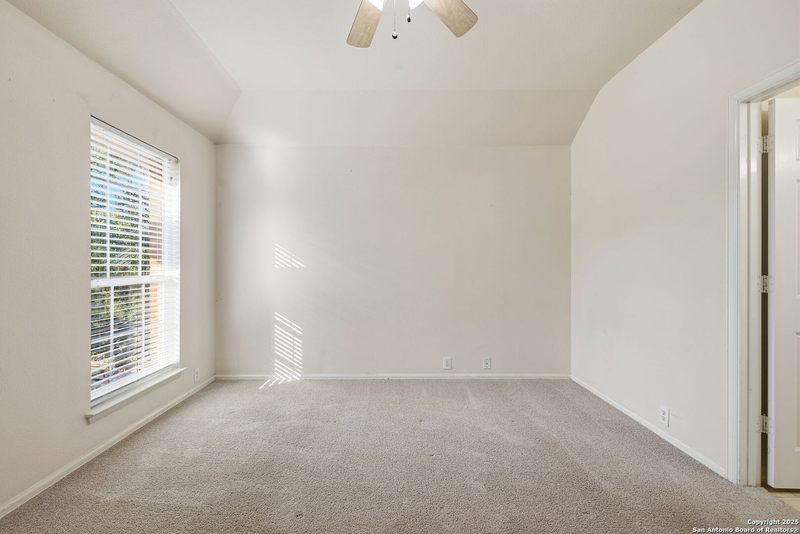 4226 Luckenbach Road San Antonio, TX 78251 - Photo 28 of 43