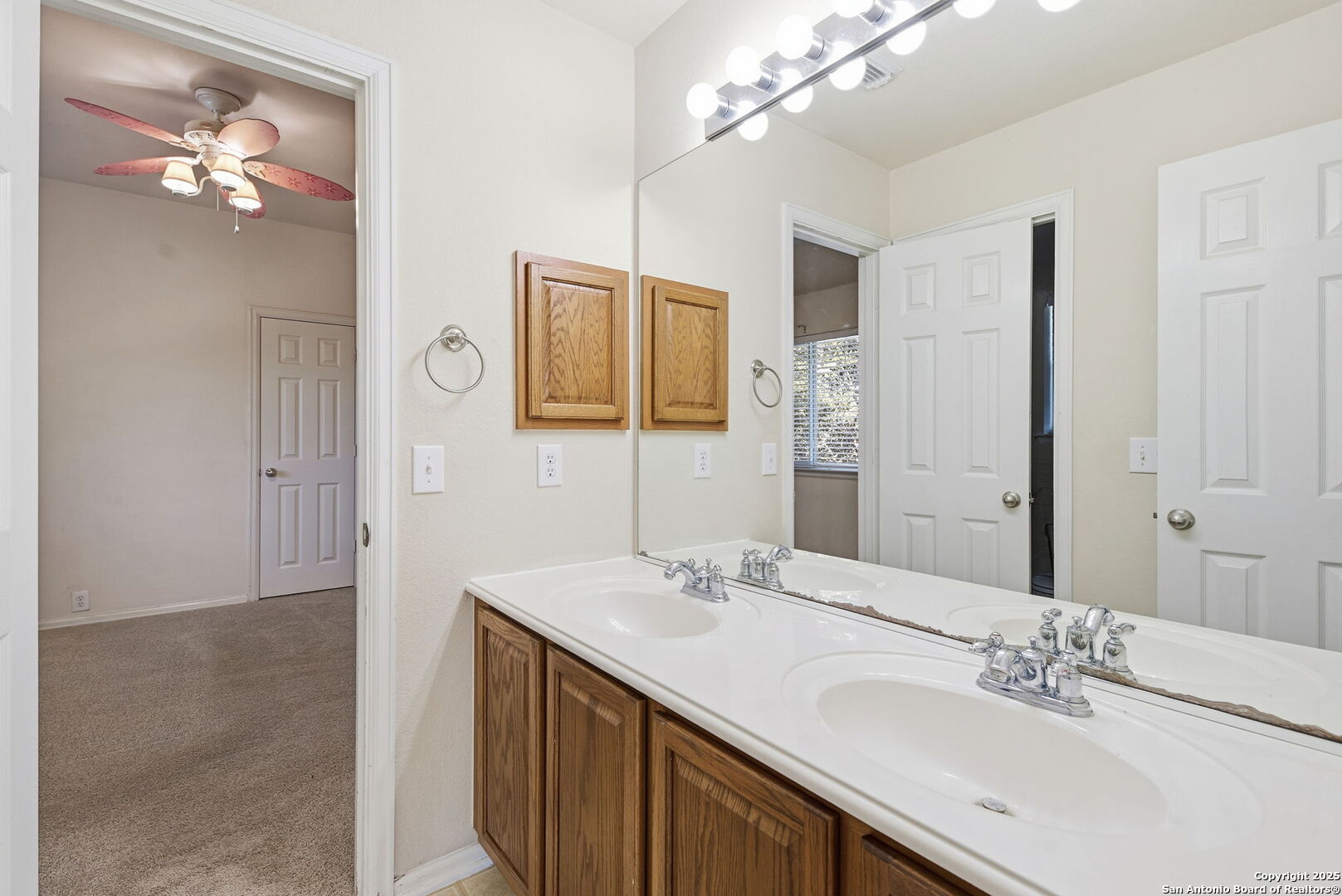 4226 Luckenbach Road San Antonio, TX 78251 - Photo 37 of 43