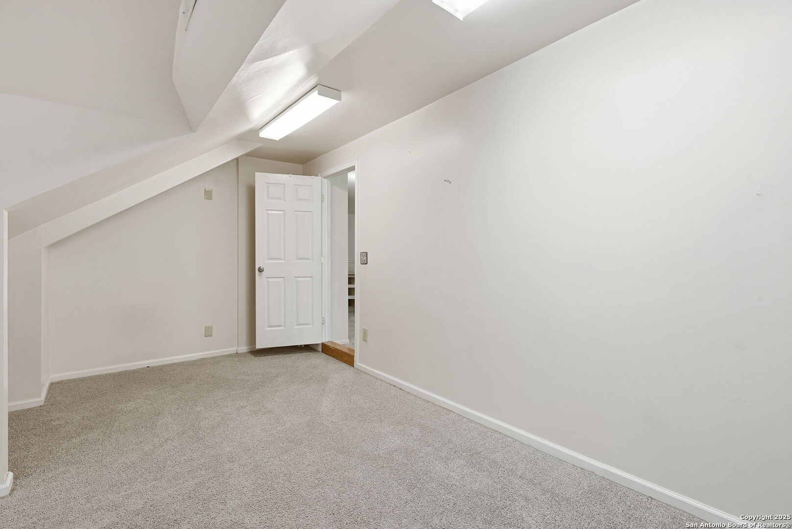 4226 Luckenbach Road San Antonio, TX 78251 - Photo 39 of 43