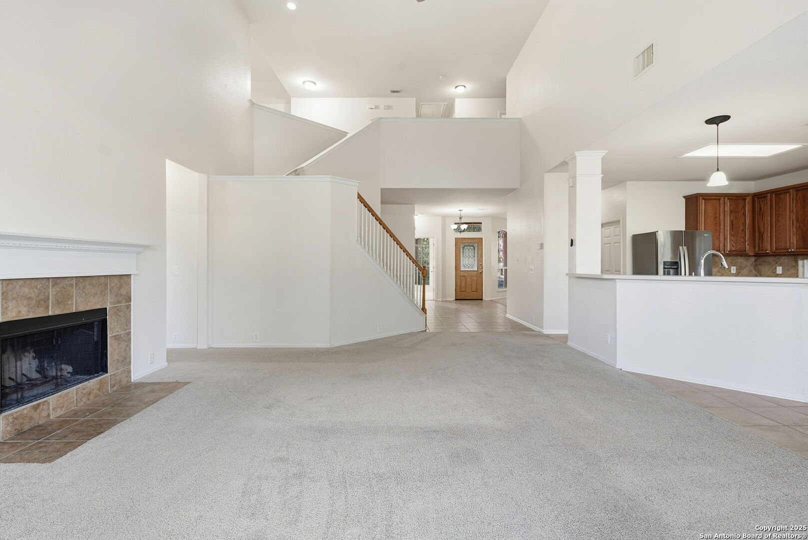 4226 Luckenbach Road San Antonio, TX 78251 - Photo 4 of 43