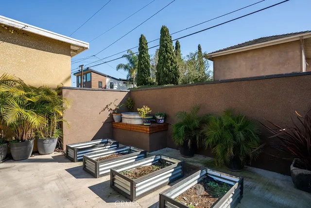 $2,995,000 | 736 14th Street, Huntington Beach, CA 92648