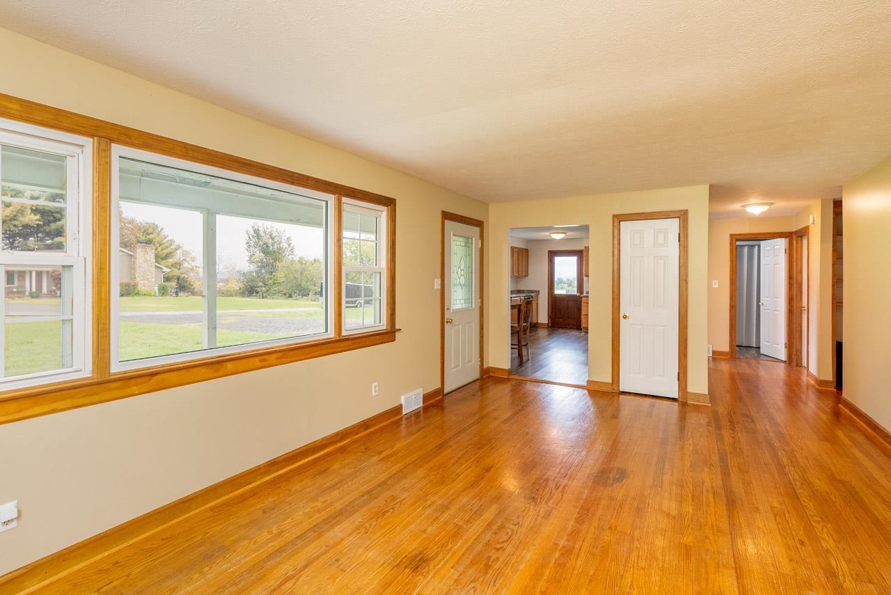 541 Feed Road Broadway, VA 22815 - Photo 6 of 39 Gallery Image 6