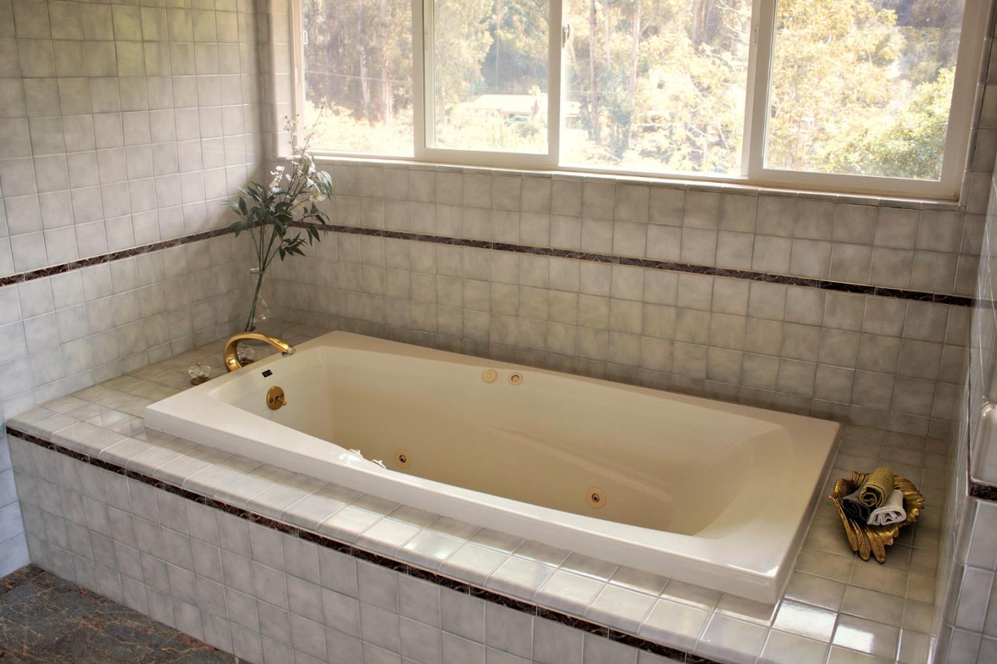 563 Paradise Road Salinas, CA 93907 - Photo 9 of 16 Gallery Image 9