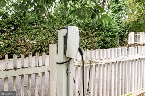 $1,029,900 | 250 West Main Street, Purcellville, VA 20132