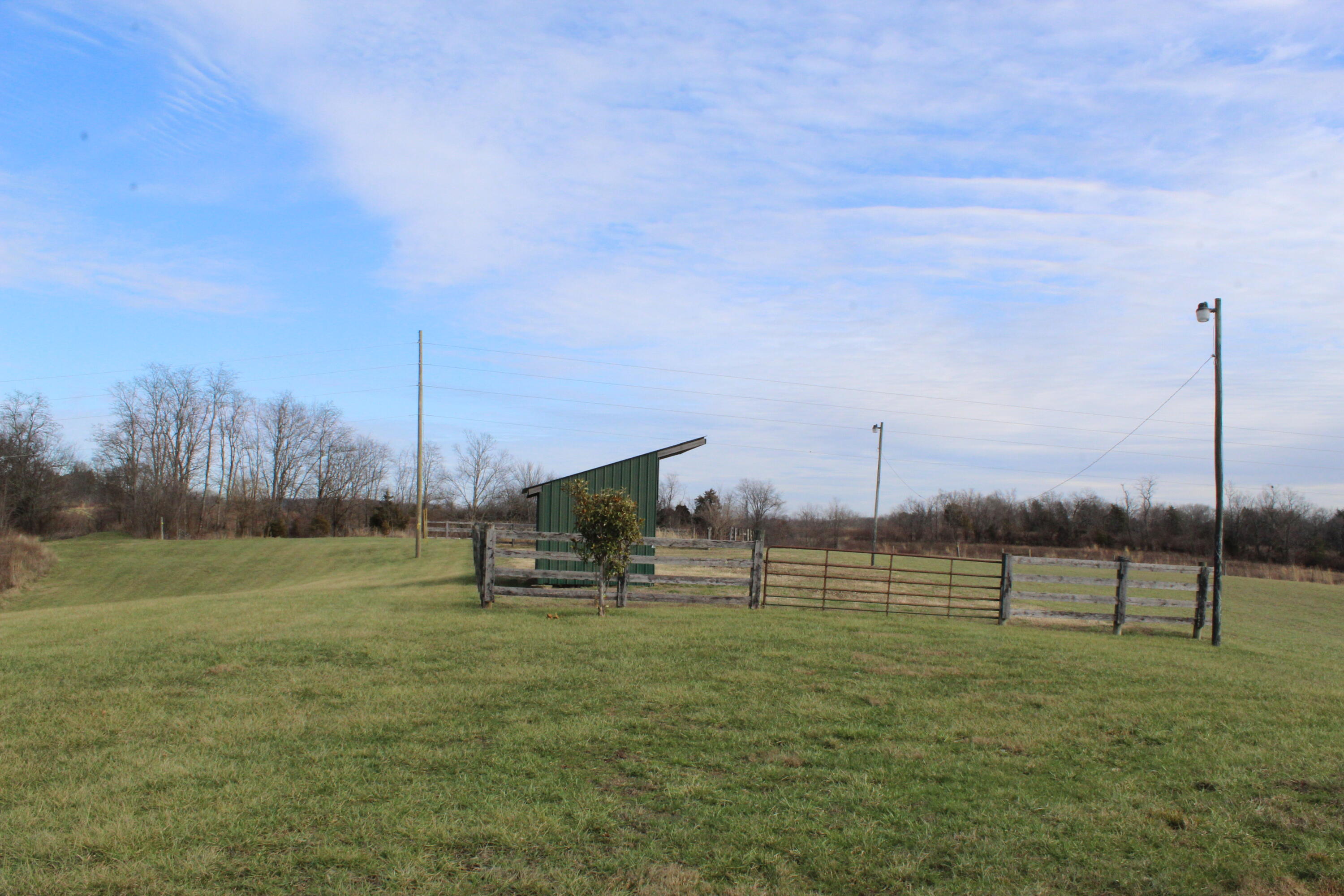 1110 Battlefield Road Perryville, KY 40468 - Photo 7 of 29 IMG_2503