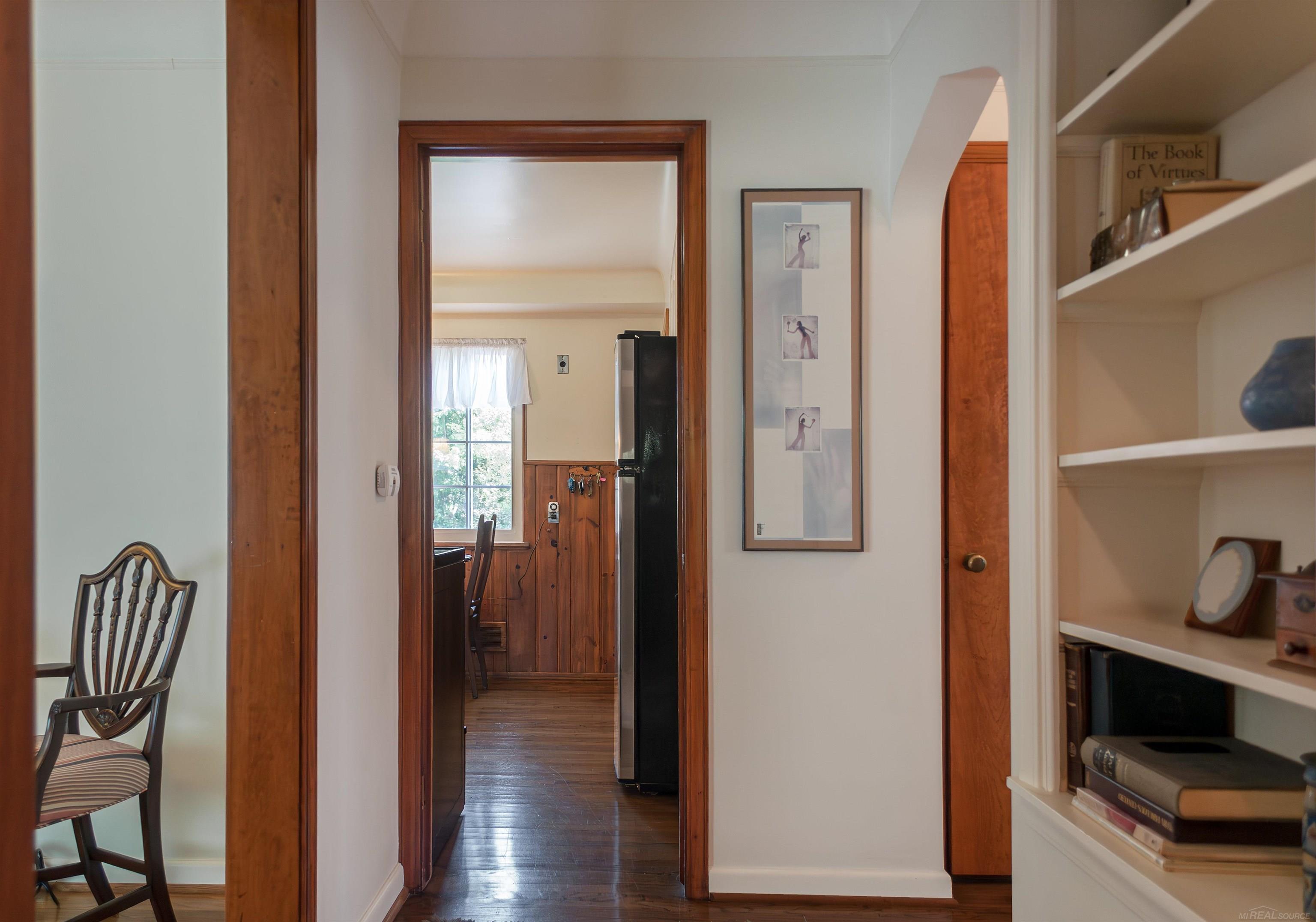 1636 Hawthorne Road Grosse Pointe, MI 48236 - Photo 3 of 41 50149731-06782f18-8645-44f7-9b0d-0a4e5ef3bc36.JPG