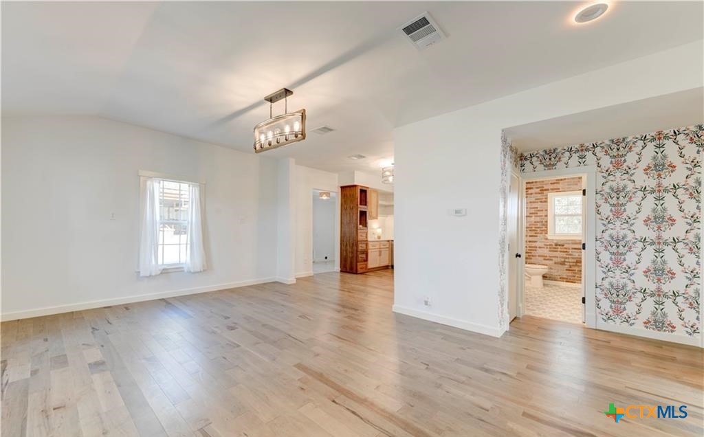 12802 County Line Road Rogers, TX 76569 - Photo 6 of 34