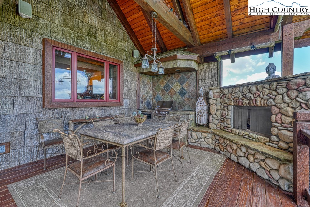 322 North Pinnacle Ridge Road Beech Mountain, NC 28604 - Photo 6 of 50 Gallery Image 6