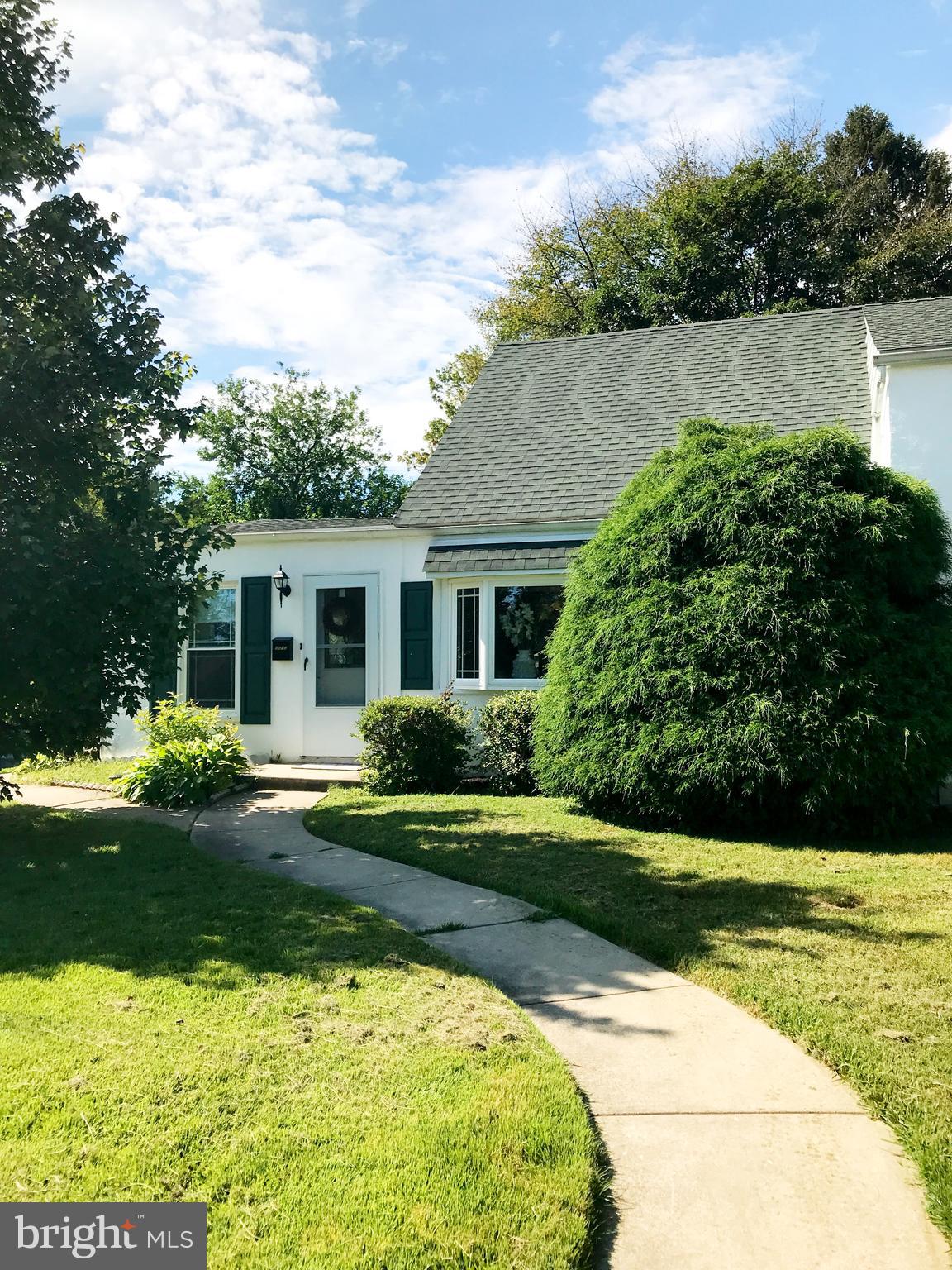 8612 Old Line Road Philadelphia, PA 19128 - Photo 1 of 41
