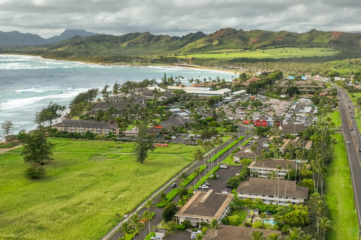 525 Aleka Loop, Unit E3 Kapaa, HI 96746 - Photo 21 of 23 a view of lake with mountain