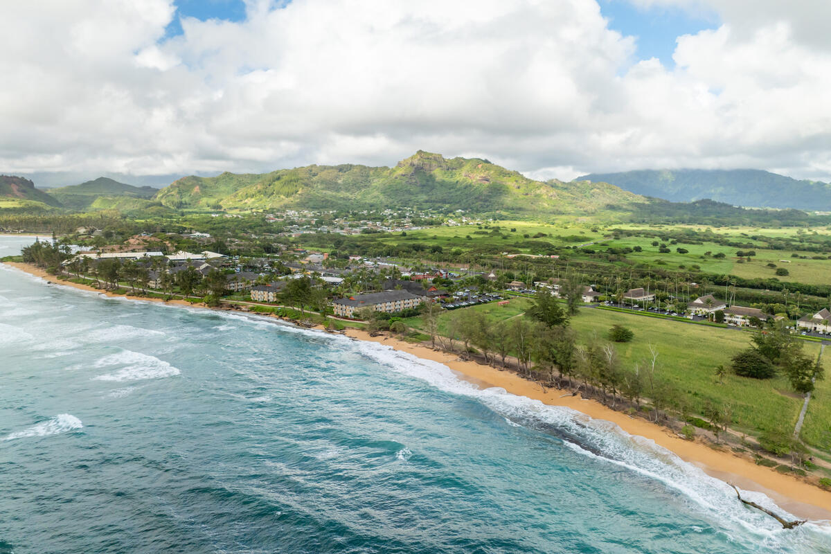 525 Aleka Loop, Unit E3 Kapaa, HI 96746 - Photo 23 of 23 a view of a lake with a city