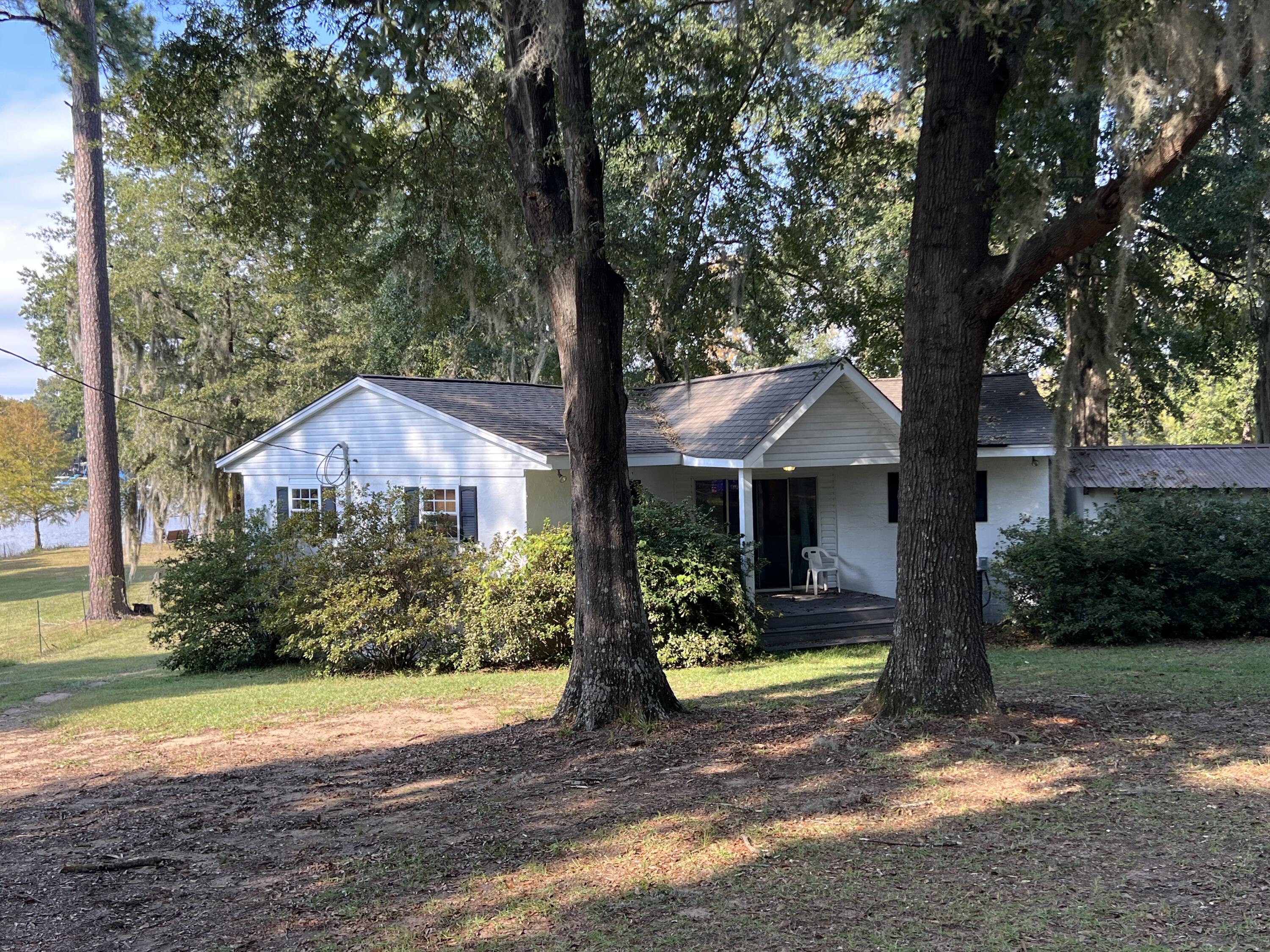 1948 Princess Pond Road Summerton, SC 29148 - Photo 3 of 27 IMG_6310
