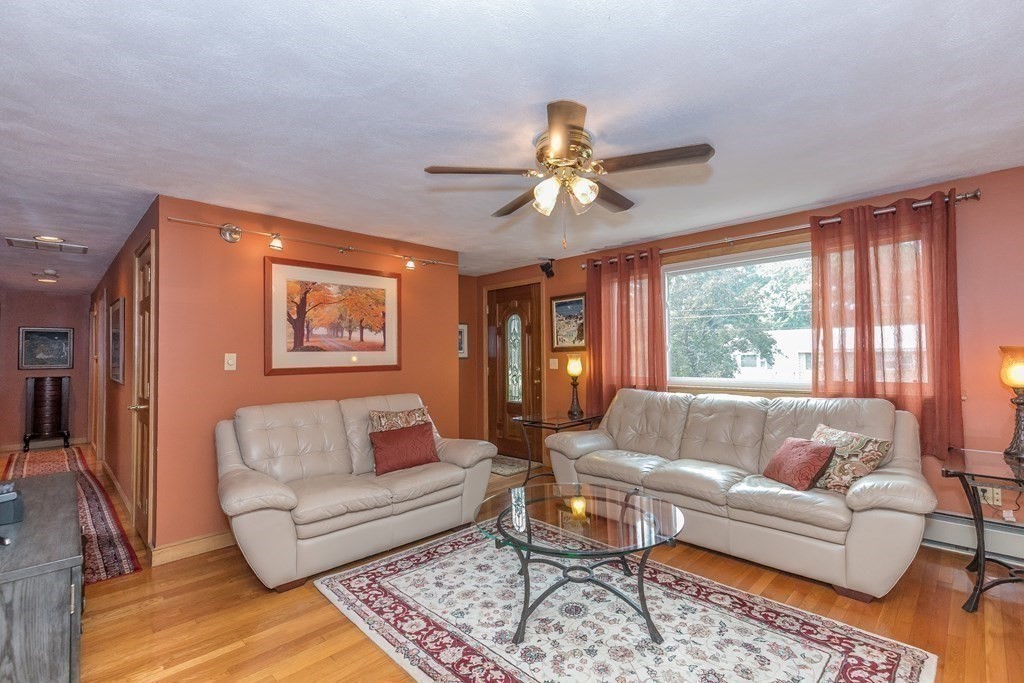 14 Lasallette Road, Unit 14 Billerica, MA 01821 - Photo 18 of 34
