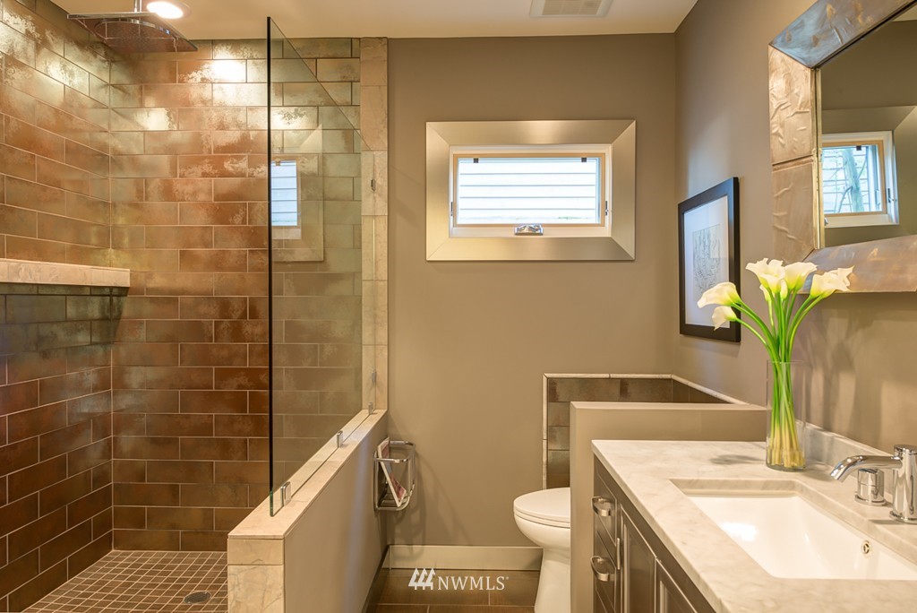 1514 36th Avenue Seattle, WA 98122 - Photo 11 of 25