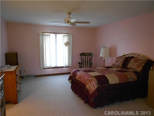 424 Lee Pierce Road Marshville, NC 28103 - Photo 10 of 16 Gallery Image 10