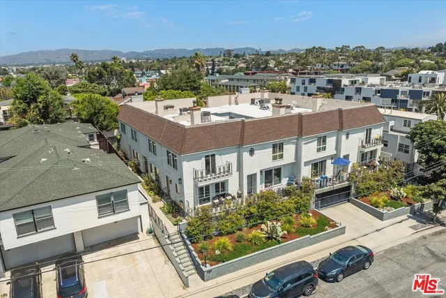 $1,399,000 | 737 Pier Avenue, Unit 1, Santa Monica, CA 90405