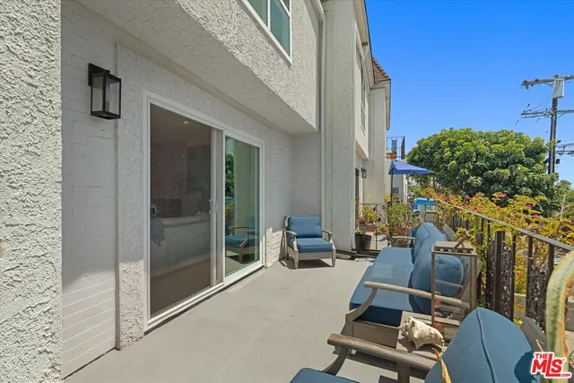 $1,399,000 | 737 Pier Avenue, Unit 1, Santa Monica, CA 90405