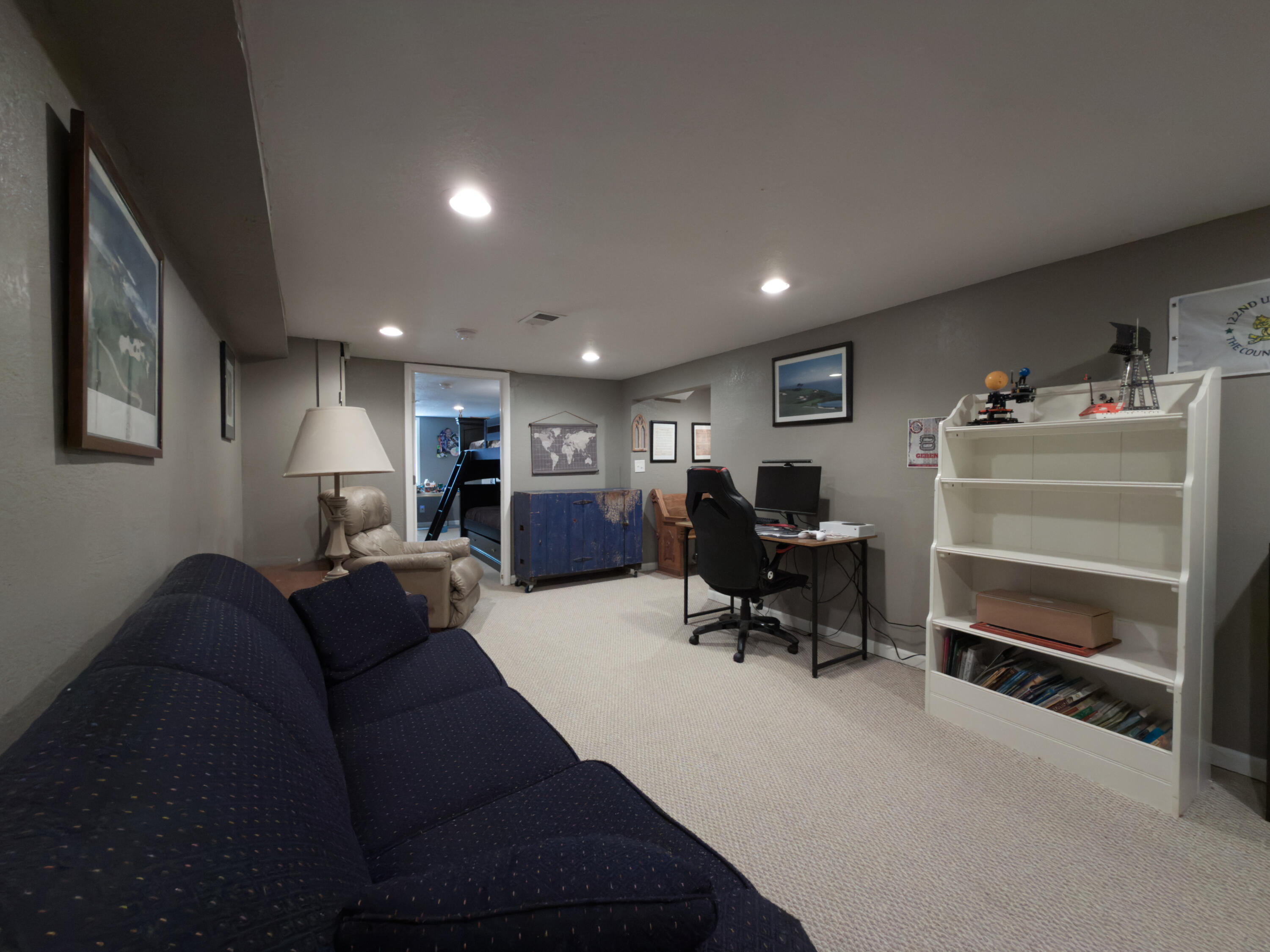 16613 West Fruitport Road Spring Lake, MI 49456 - Photo 21 of 26 family room 4