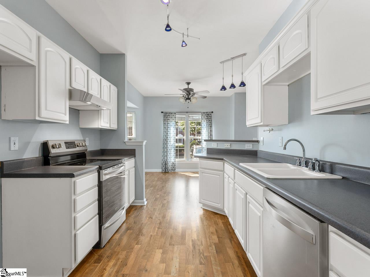 222 Spring Crossing Circle Greer, SC 29650 - Photo 7 of 29
