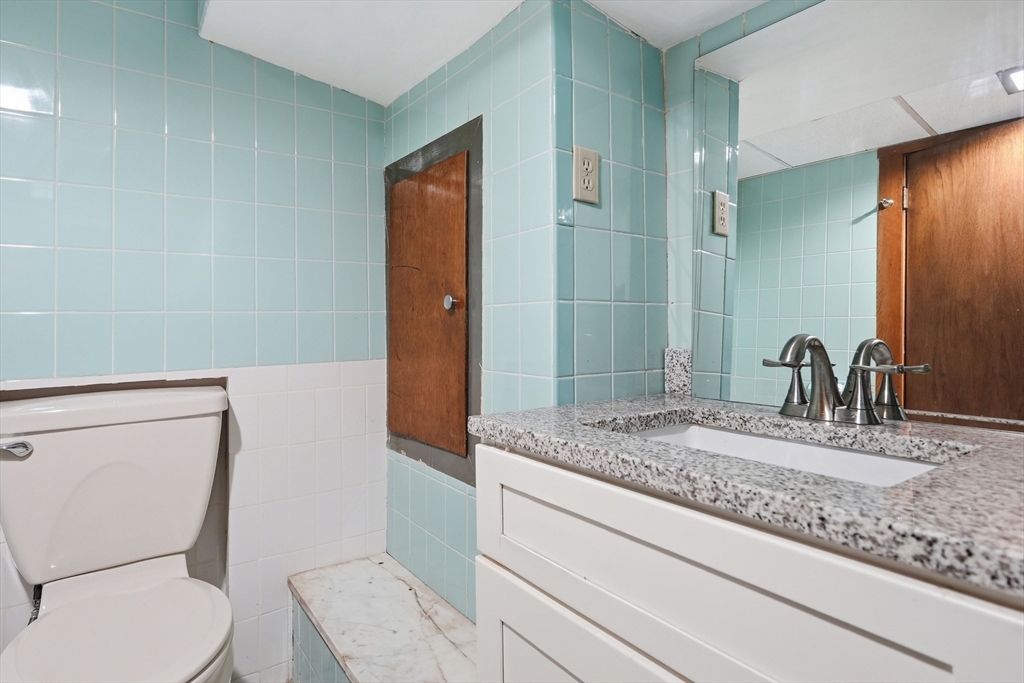 22 Maxdale Road Worcester, MA 01602 - Photo 30 of 34