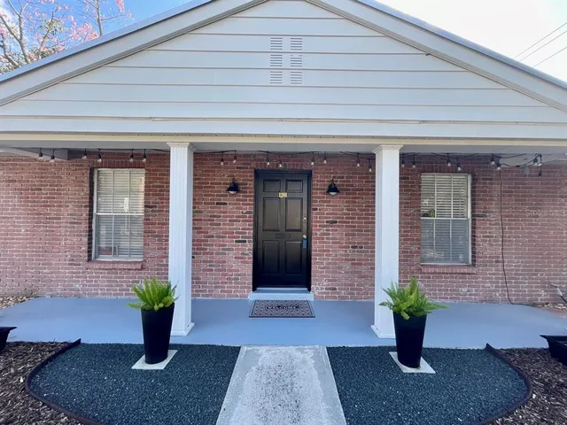 $2,495 | 1201 East Flora Street, Tampa, FL 33604