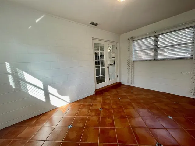 $2,495 | 1201 East Flora Street, Tampa, FL 33604