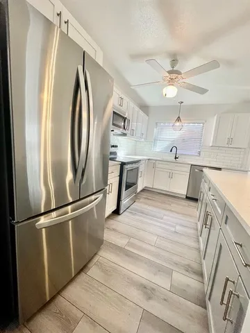 $2,495 | 1201 East Flora Street, Tampa, FL 33604