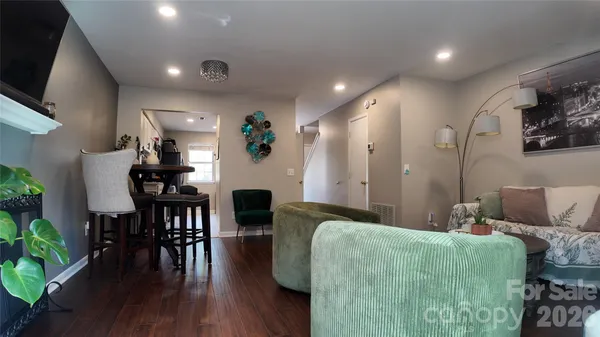 $270,000 | 3108 Heathstead Place, Charlotte, NC 28210
