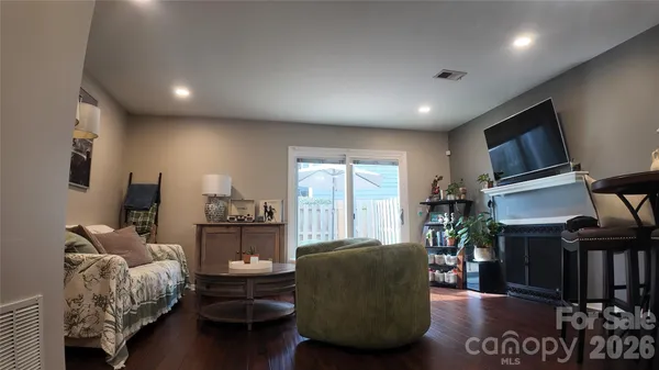 $270,000 | 3108 Heathstead Place, Charlotte, NC 28210