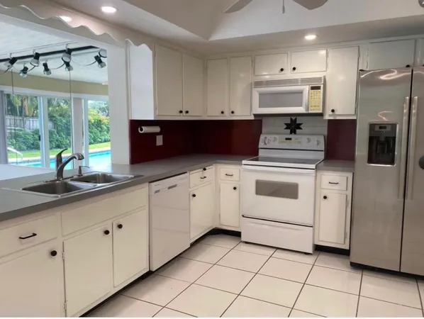 $4,200 | 1230 Southeast 14th Drive, Deerfield Beach, FL 33441
