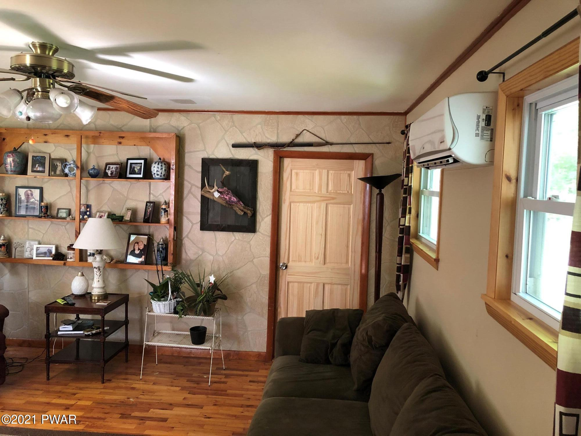 444 Pleasant Valley Road Starlight, PA 18461 - Photo 15 of 24 living II