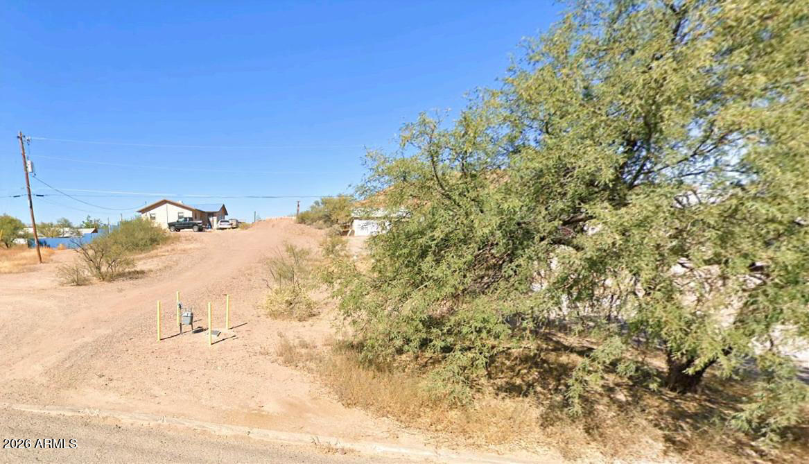 455 East Mark Street Benson, AZ 85602 - Photo 1 of 13 a view of a snow in a field