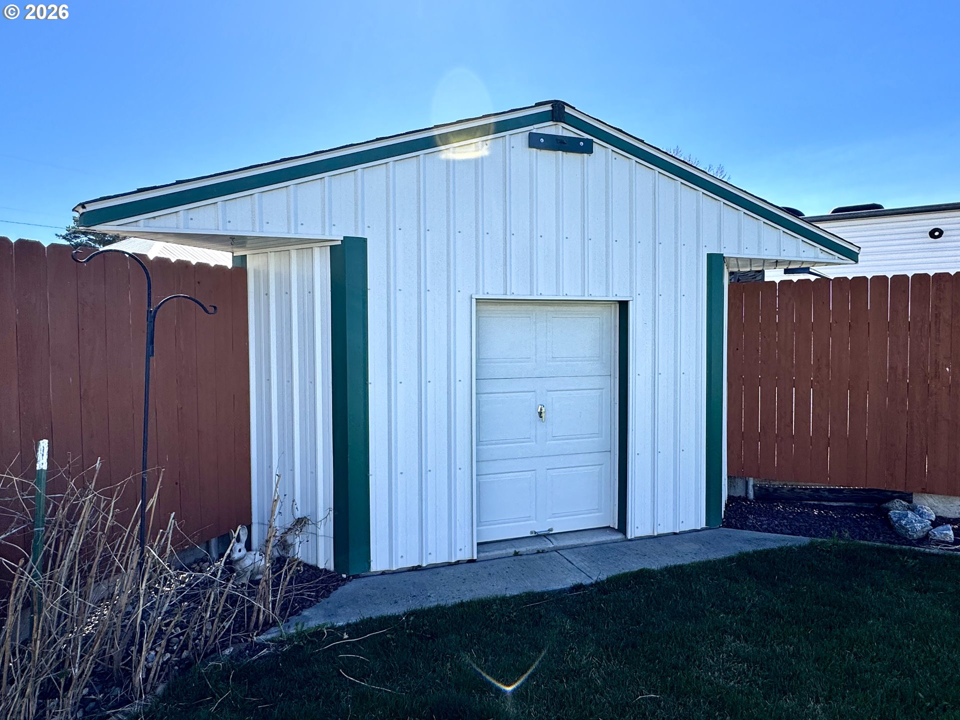 1070 Grove Street Baker City, OR 97814 - Photo 19 of 30 a front view of a house