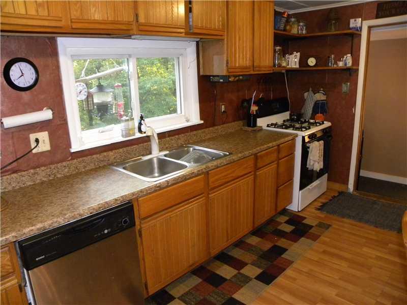 1123 Roosevelt Road Pittsburgh, PA 15237 - Photo 9 of 23 Kitchen.