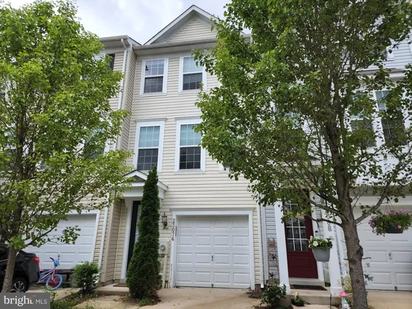 $2,300 | 23074 Foxglove Way, California, MD 20619